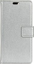 Mobigear Telefoonhoesje geschikt voor Nokia 9 PureView Hoesje | Mobigear Wallet Bookcase Portemonnee | Pasjeshouder voor 3 Pasjes | Telefoonhoesje voor Pinpas / OV Kaart / Rijbewijs - Zilver