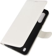 Motorola Moto G8 Power Lite Hoesje - Mobigear - Classic Serie - Kunstlederen Bookcase - Wit - Hoesje Geschikt Voor Motorola Moto G8 Power Lite