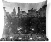 Buitenkussens - Tuin - Union square New York -zwart-wit - 50x50 cm