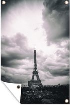 Muurdecoratie Eiffeltoren onder woeste wolken - 120x180 cm - Tuinposter - Tuindoek - Buitenposter