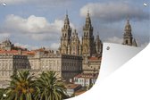 Tuindecoratie Oranje daken voor de kathedraal Santiago de Compostela - 60x40 cm - Tuinposter - Tuindoek - Buitenposter