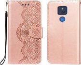 Voor Motorola Moto G Play (2021) Flower Vine Embossing Pattern Horizontale Flip Leather Case met Card Slot & Holder & Wallet & Lanyard (Rose Gold)