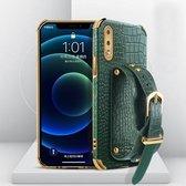 Voor Samsung Galaxy A02 gegalvaniseerde TPU krokodillenpatroon lederen tas met polsband (groen)