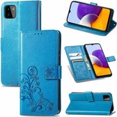 Voor Samsung Galaxy A22 5G Vierbladige Sluiting Reliëf Gesp Mobiele Telefoon Bescherming Lederen Case met Lanyard & Kaartsleuf & Portemonnee & Beugel Functie (Blauw)
