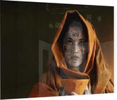 Vrouw met orange kap - Foto op Plexiglas - 90 x 60 cm