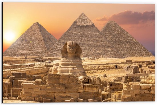 Dibond - The Sphinx Beeld voor Piramides in Egypte - 60x40cm Foto op Aluminium (Wanddecoratie van metaal)