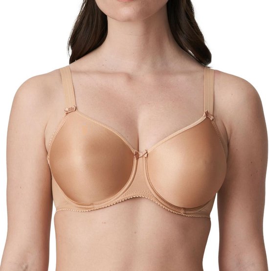Een beige beugel-bh met gladde cups, versierd met een strikje in het midden en aan de bandjes.