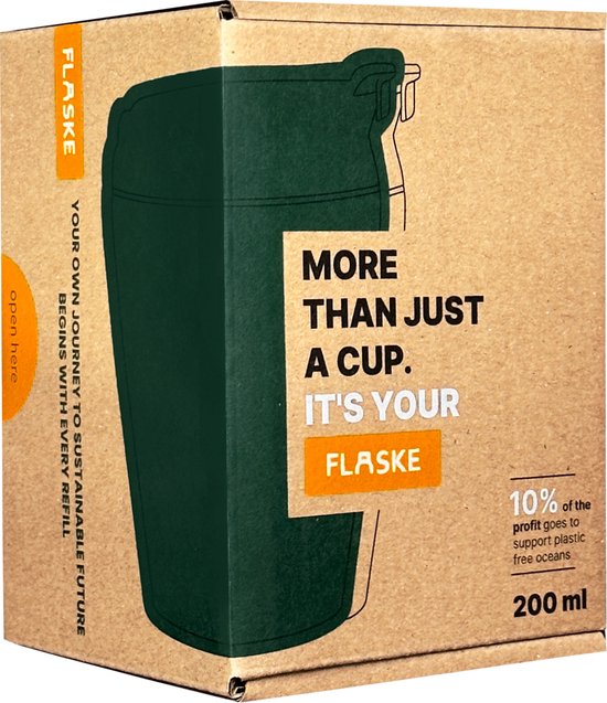 Verpakking voor een groene FLASKE beker met tekst 'More than just a cup. It's your FLASKE.'