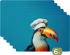 Lot de 6 sets de table avec un toucan portant un toque de cuisinier sur fond bleu.