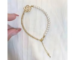 Xuternity® Pearl Blossom armband - Aurora Pearl Serie - Elegant Parelarmband met een goud/ wit bloem - Natuurlijke parels - goud armband - parel armband - sieraden - Bijoux - cadeau - cadeau haar - Valentijnscadeaus - verjaardagscadeau