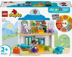 foto van LEGO DUPLO Stad Voor het eerst naar de dokter - 10449