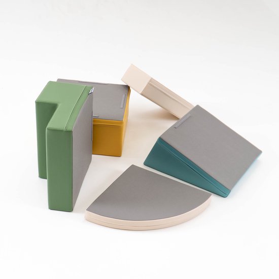 Set van 5 kleine foam blokken/speelkussens (turquoise/beige/mosterdgeel/donkergroen) van Merkloos — afbeelding 3