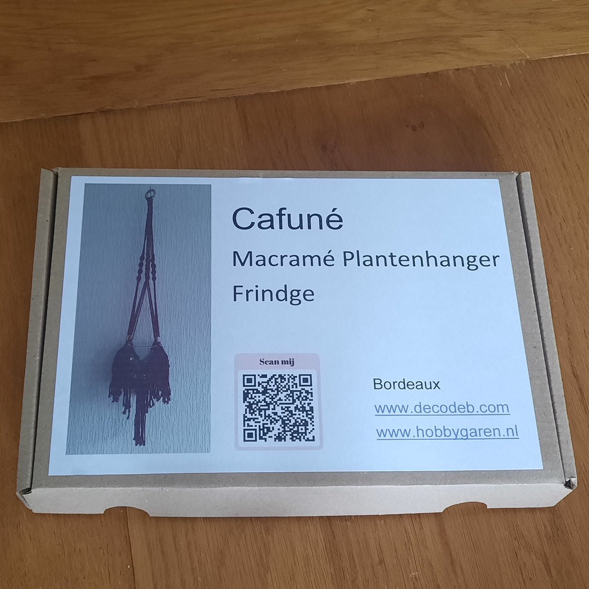 Cafuné - Macramé Pakket-Plantenhanger "Fringe" – Bordeaux– 95 cm – Inclusief Macramé Koord, Houten Ring & Kralen en Instructievideo – Perfect voor Beginners -Macrame Touw - Complete set- Moederdag Cadeau Idee - Plantenhanger maken — afbeelding 2