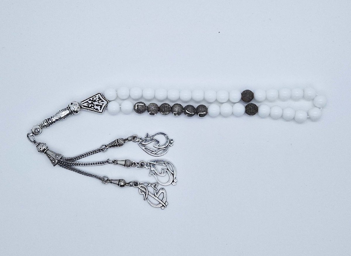 Handgemaakte naam tasbih 33 Kralen Natuursteen “Witte agaat” - met metaal tassel “Mijn moeder"- Met je naam of de naam van uw geliefde- 8 mm diameter van de korrel