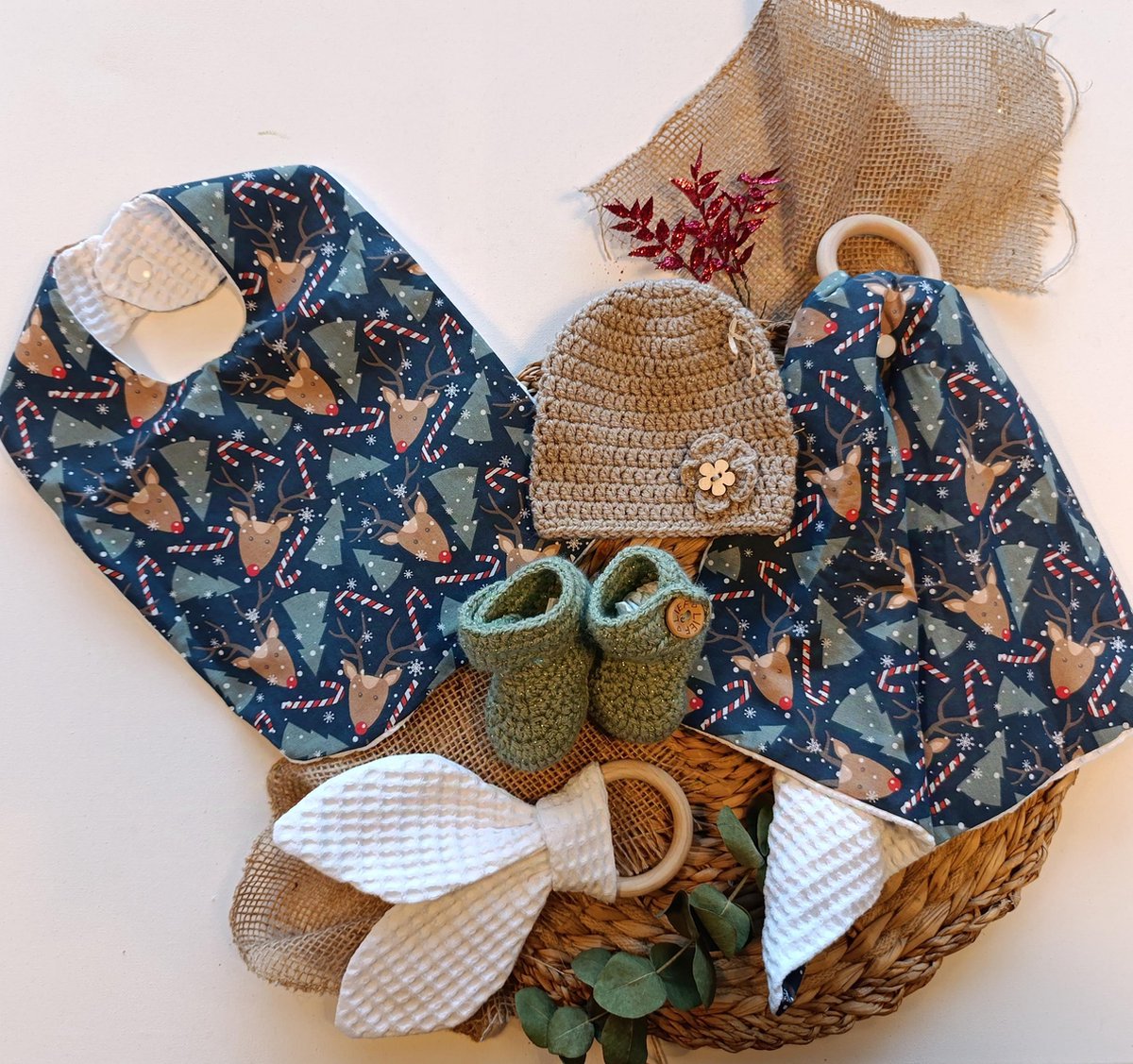 Goedkoopste Kraamcadeau meisje - baby slofjes - kraamcadeau handgemaakt - baby kerst cadeau