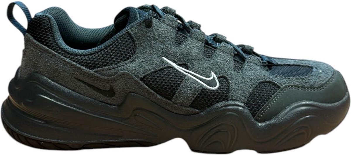 W Nike Tech Hera Sneakers Zwart
