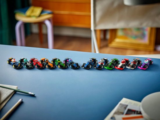 LEGO F1 raceauto collectibles, 1 van de 12 willekeurige raceauto's - 71049