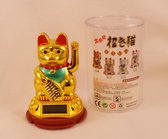 Geluksbrenger zwaaiende kat- Japanse gelukskat-Het geluks katje "maneki neko." Solar light .Kunststof. Goudkleurig .  9x6.5cm