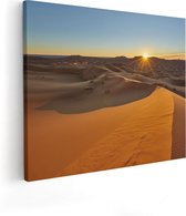 Artaza Canvas Schilderij Woestijn in de Sahara met een Opkomende Zon - 100x80 - Groot - Foto Op Canvas - Canvas Print