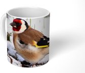 Mok - Koffiemok - Een putter loopt door het sneeuw - Mokken - 350 ML - Beker - Koffiemokken - Theemok