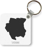 Sleutelhanger - Een illustratie van Suriname waarbij de grenzen donkergrijs zijn op de kaart - Plastic - Rond - Uitdeelcadeautjes