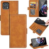 Motorola Edge 20 Lite Hoesje - MobyDefend Luxe Wallet Book Case (Sluiting Zijkant) - Lichtbruin - GSM Hoesje - Telefoonhoesje Geschikt Voor: Motorola Edge 20 Lite