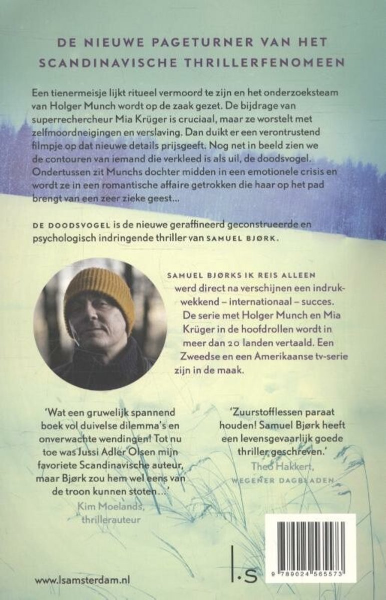 Boekcover 'De doodsvogel' met tekst, een afbeelding van een man met gele muts en een barcode.