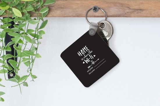 Porte-clés - Quote Home is where the wifi is with dark background - Plastique