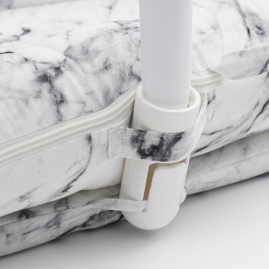 DockAtot (voormalig Sleepyhead) Deluxe Babynestje Carrara Marble van DockATot — afbeelding 2