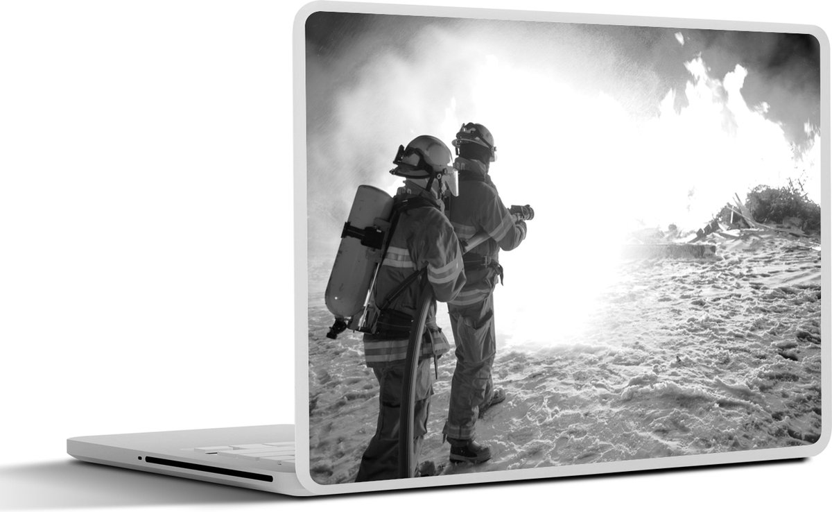 Afbeelding van product SleevesAndCases  Laptop sticker - 10.1 inch - Brandweermannen tijdens oefening - zwart wit