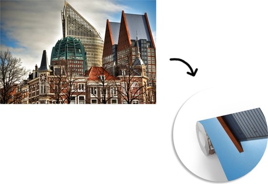 Papier peint photo en vinyle - Bâtiments gouvernementaux et bâtiments résidentiels au centre de La Haye largeur 360 cm x hauteur 240 cm - Tirage photo sur papier peint (disponible en 7 tailles)