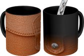 Magische Mok - Foto op Warmte Mok - Structuur van een lederen tas - 350 ML