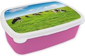 Broodtrommel Roze - Lunchbox - Brooddoos - Koe - Gras - Lucht - 18x12x6 cm - Kinderen - Meisje