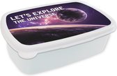 Broodtrommel Wit - Lunchbox - Brooddoos - Quotes - 'Let's explore the universe' - Spreuken - Jongens - Kids - Kinderen - 18x12x6 cm - Volwassenen