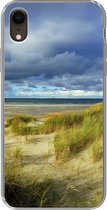Geschikt voor iPhone XR hoesje - Noordzee - Vlieland - Duinen - Siliconen Telefoonhoesje