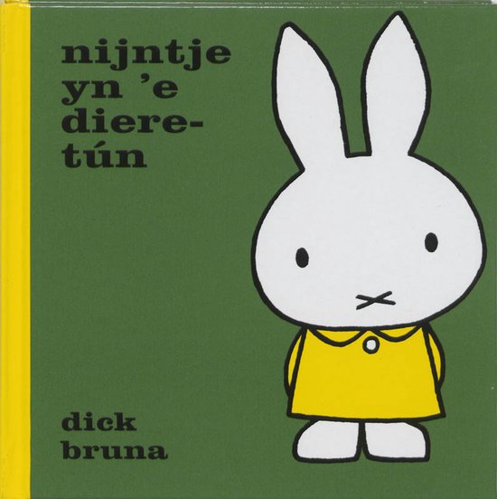 Nijntje in een geel jurkje, voorkant van een boek met groene achtergrond. Titel: Nijntje yn 'e dieretún, auteur: dick bruna.
