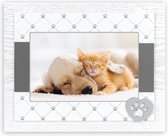 Houten fotolijstje wit/grijs met honden/katten pootje geschikt voor een foto van 10 x 15 cm