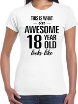 Awesome 18 year - geweldige 18 jaar cadeau t-shirt wit dames -  Verjaardag cadeau XS