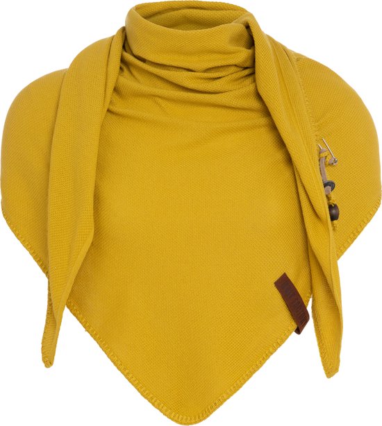 Knit Factory Lola Gebreide Omslagdoek - Driehoek Sjaal Dames - Katoenen sjaal - Luchtige Sjaal voor de lente, zomer en herfst - Stola - Mango - 190x85 cm - Inclusief sierspeld