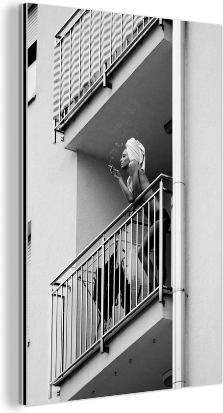 Balkon - Sigaretten - Roken - Vrouw