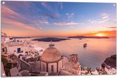 Tuinposter – Uitzicht op Griekse Kustplaats Santorini - 105x70 cm Foto op Tuinposter (wanddecoratie voor buiten en binnen)