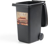 Autocollant de conteneur Citations pour la maison - Citation pour la maison « Organisez votre maison » sur un fond avec une pile de livres.