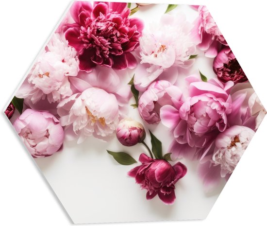 PVC Schuimplaat Hexagon - Mix van Roze Bloemen op Witte Achtergrond - 50x43.5 cm Foto op Hexagon (Met Ophangsysteem)