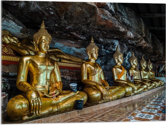 Acrylglas - Rijen Gouden Boeddha's in Wat Tham Khuha Sawan Tempel in Thailand - 80x60 cm Foto op Acrylglas (Met Ophangsysteem)