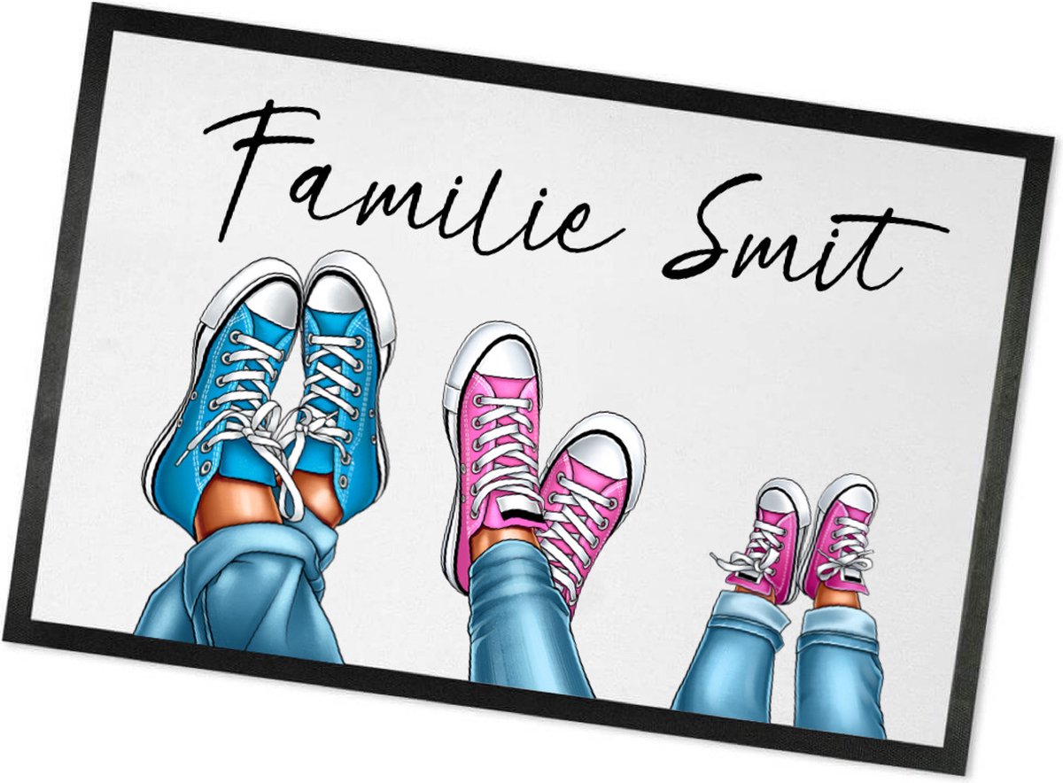 Deurmat met Familienaam | Deurmat Gezin Sneakers | Leuk Cadeau voor een gezin | 60x40cm | Sneakers Lichtblauw Roze