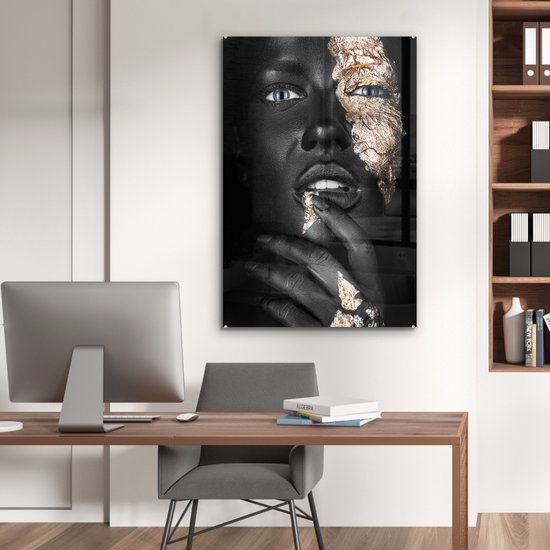 Tableau verre femme - Goud - Zwart - Portrait - Luxe - Peinture verre - Photo sur verre - 80x120 cm - Décoration murale verre - Salon - Décoration chambre - Décoration murale - Plaque de verre