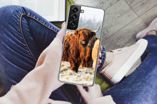 Coque de téléphone compatible avec Samsung Galaxy S22 Plus - Highlanders écossais - Neige - Forêt - Coque en Siliconen