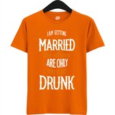 Am Getting Married | Vrijgezellenfeest Cadeau Man - Groom To Be Bachelor Party - Grappig Bruiloft En Bruidegom Bier Shirt - T-Shirt - Unisex - Oranje - Maat M