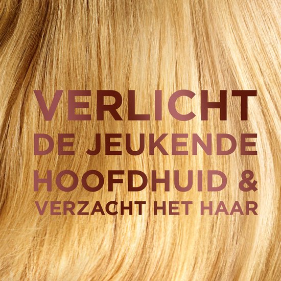 Close-up van blond haar met tekst: "Verlicht de jeukende hoofdhuid & verzacht het haar".
