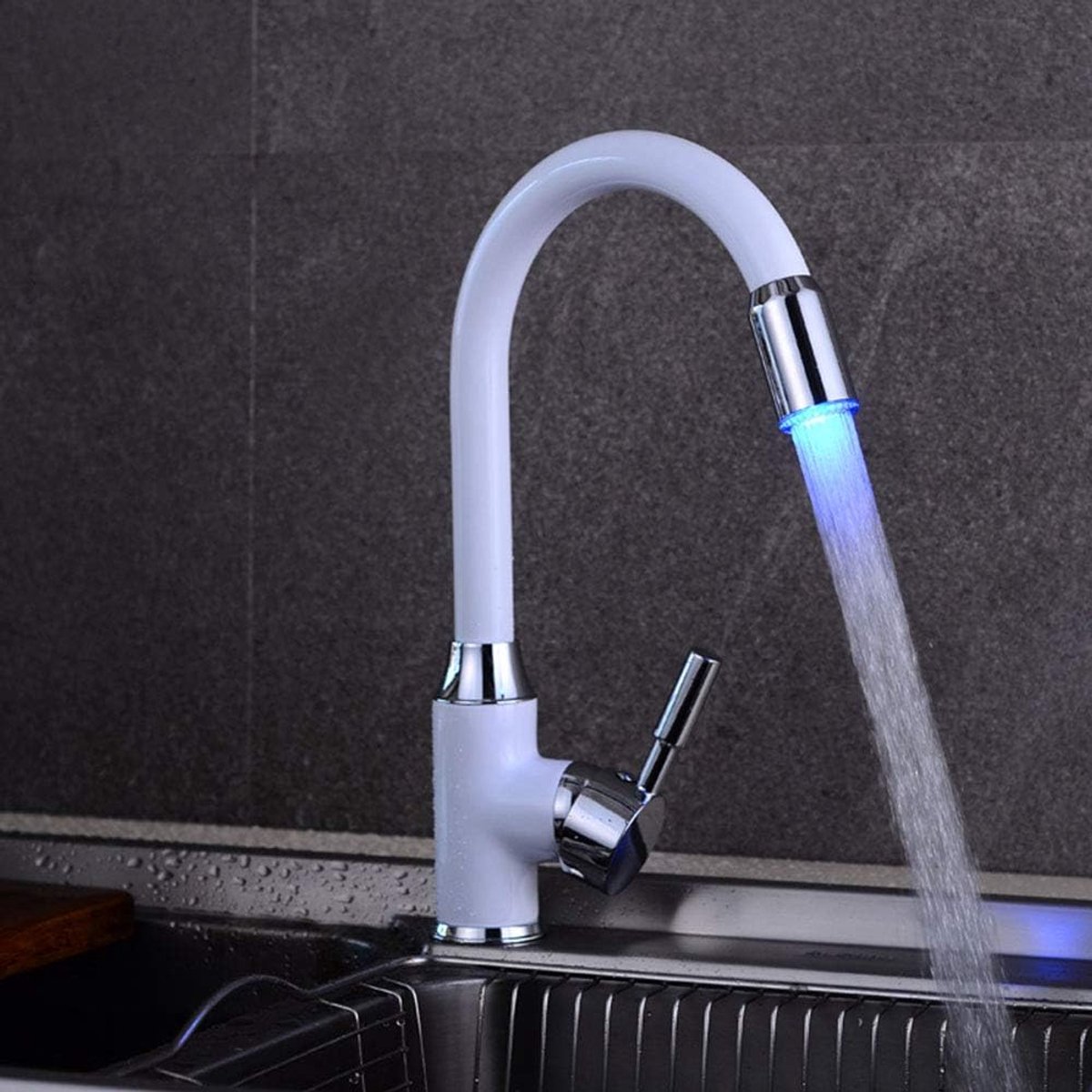 LED keukenkraan - draaibaar koper - warm en koud water - eenvoudig in gebruik - ShopVlot